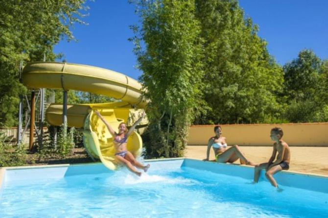 Camping Tranche Sur Mer Apartment Angles  Bagian luar foto