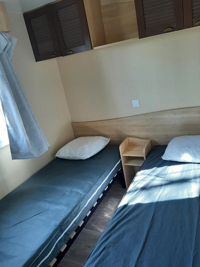 Camping Tranche Sur Mer Apartment Angles  Bagian luar foto